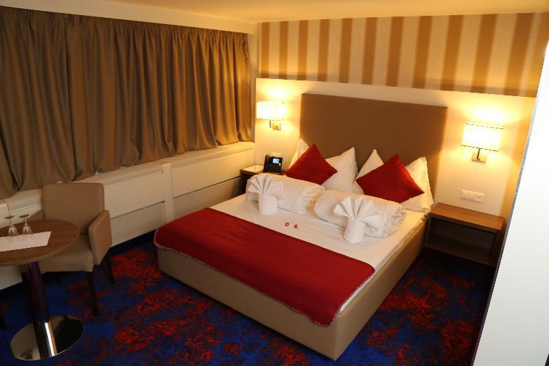 มาย โฮม โฮเทล Hotel วินเทอร์ทัวร์ ภายนอก รูปภาพ